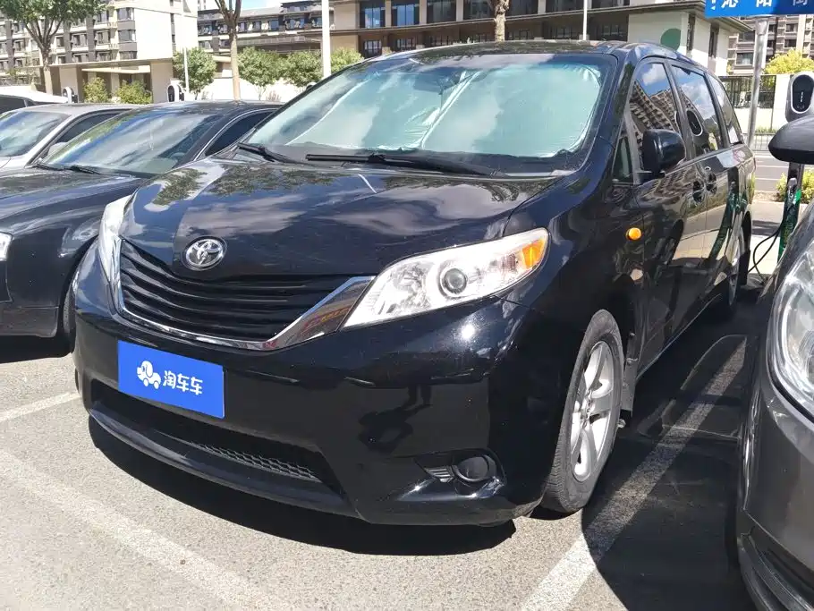 Toyota Sienna 2016