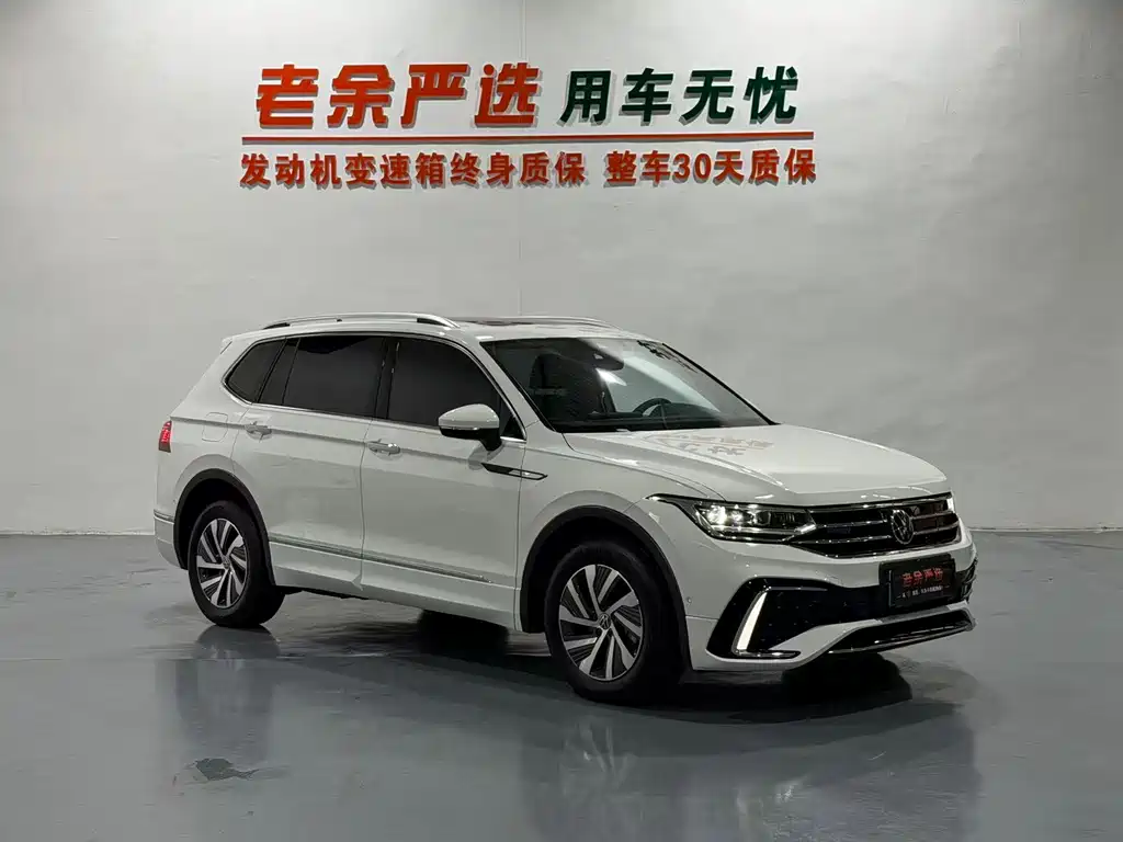 Volkswagen Tiguan L Plug-In Hybrid 2025 — фото 3