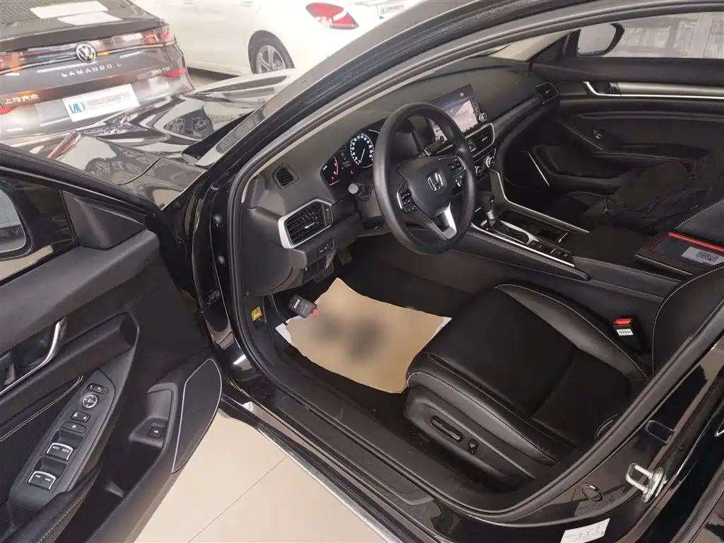 Honda Inspire 2021 — фото 13