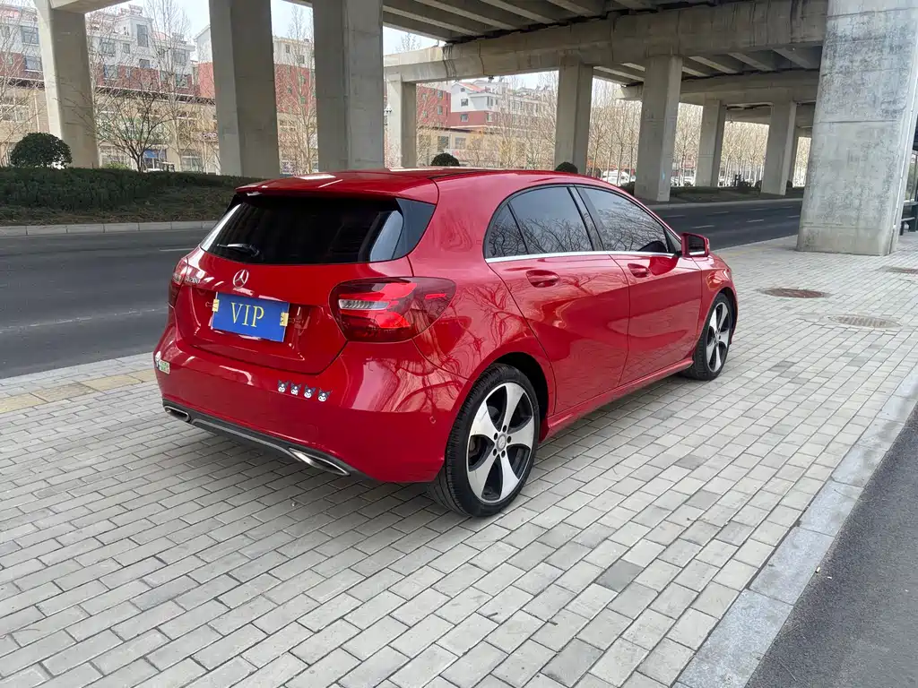 Mercedes-Benz A-Class 2017 — фото 3