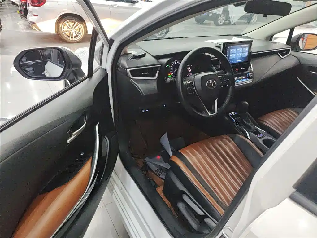 Toyota Corolla 2021 — фото 13