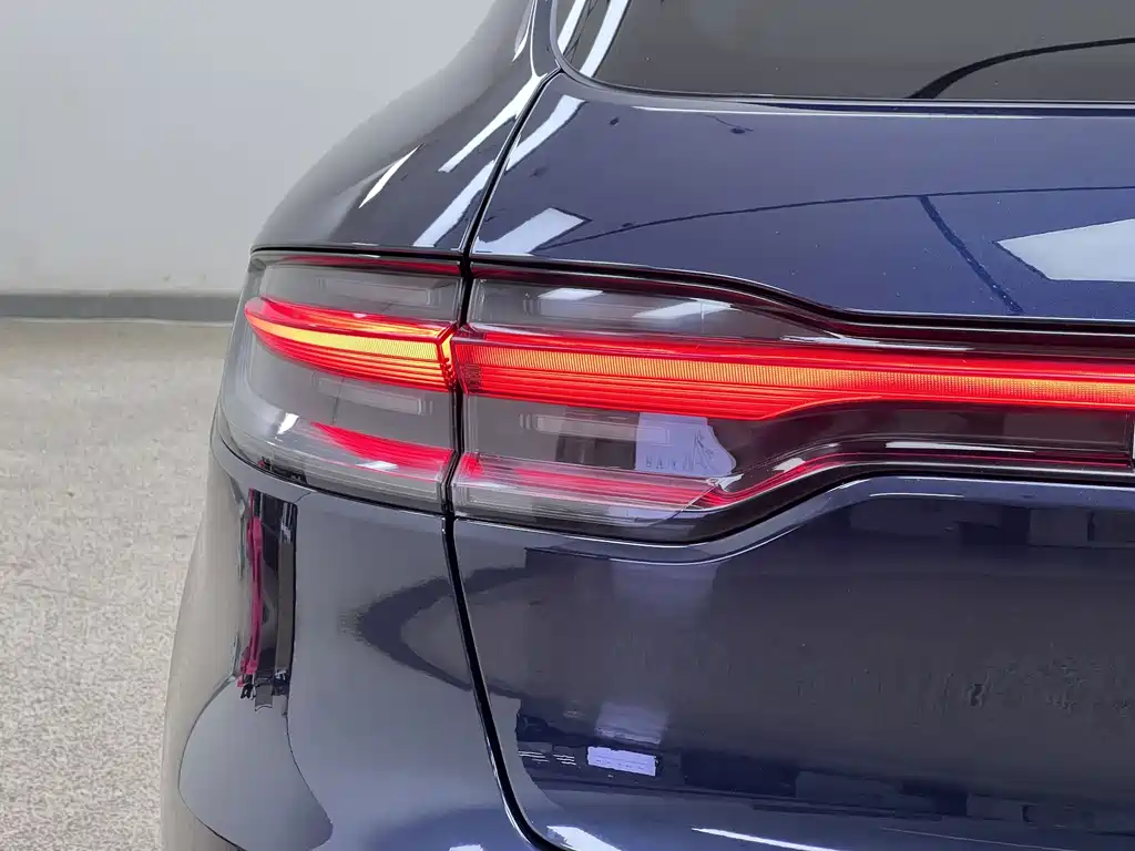 Porsche Macan 2020 — фото 10