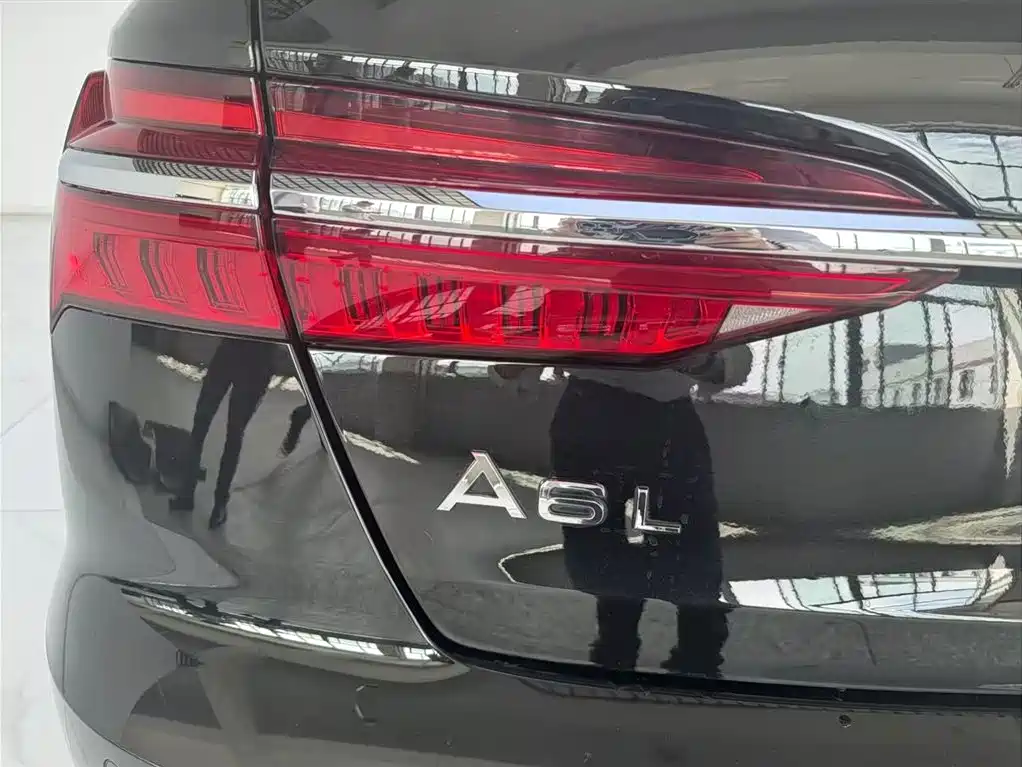 Audi A6L 2023 — фото 10