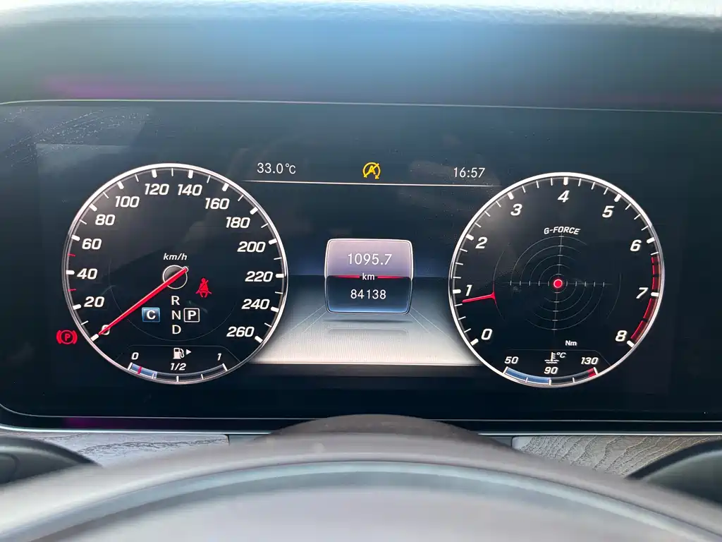 Mercedes-Benz E-Class 2018 — фото 14