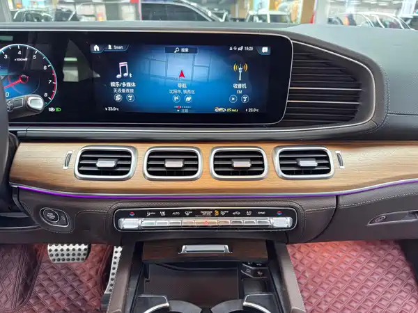 Mercedes-Benz GLS 2022