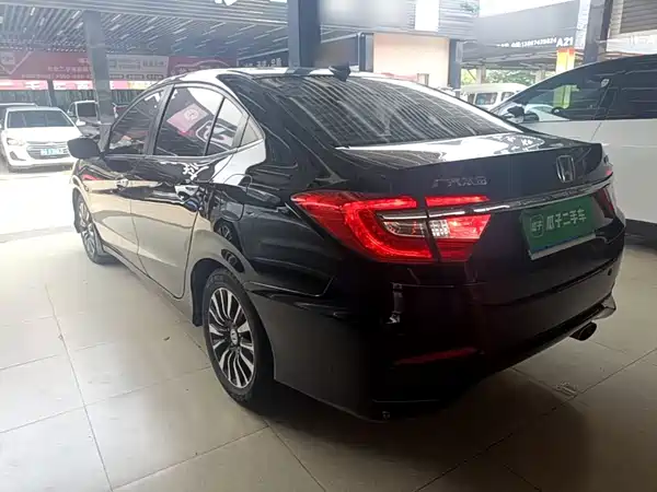 Honda Crider 2015