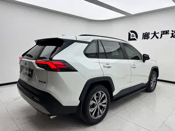 Toyota RAV4 2024