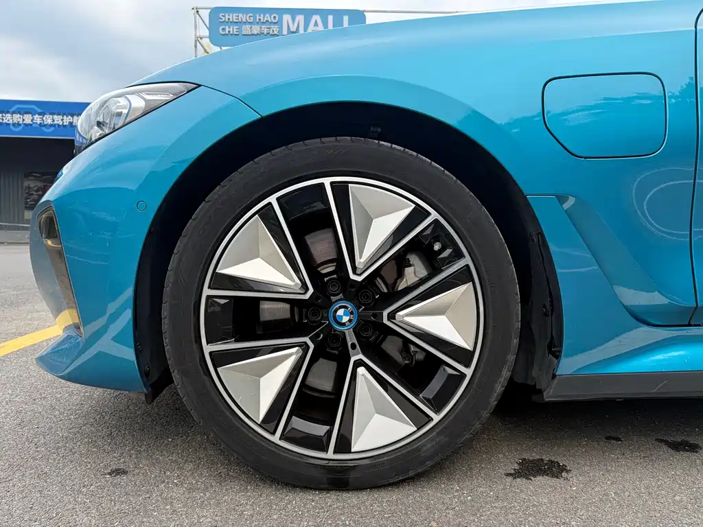 BMW i3 2023
