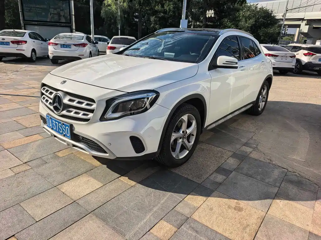 Mercedes-Benz GLA 2019