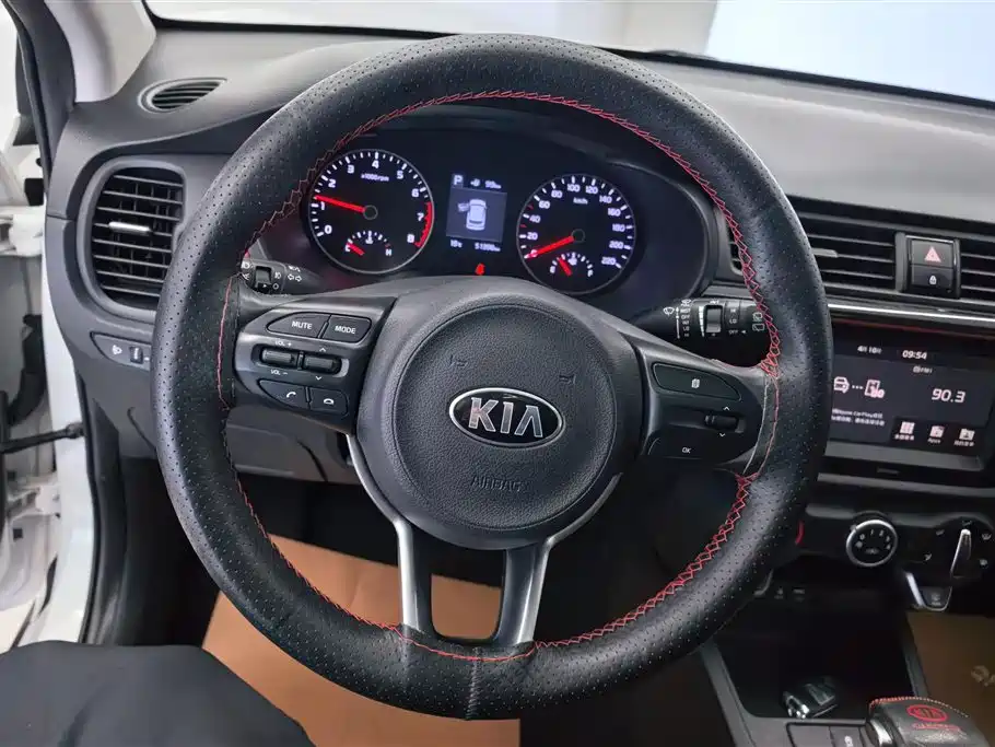 Kia KX Cross 2020 — фото 15