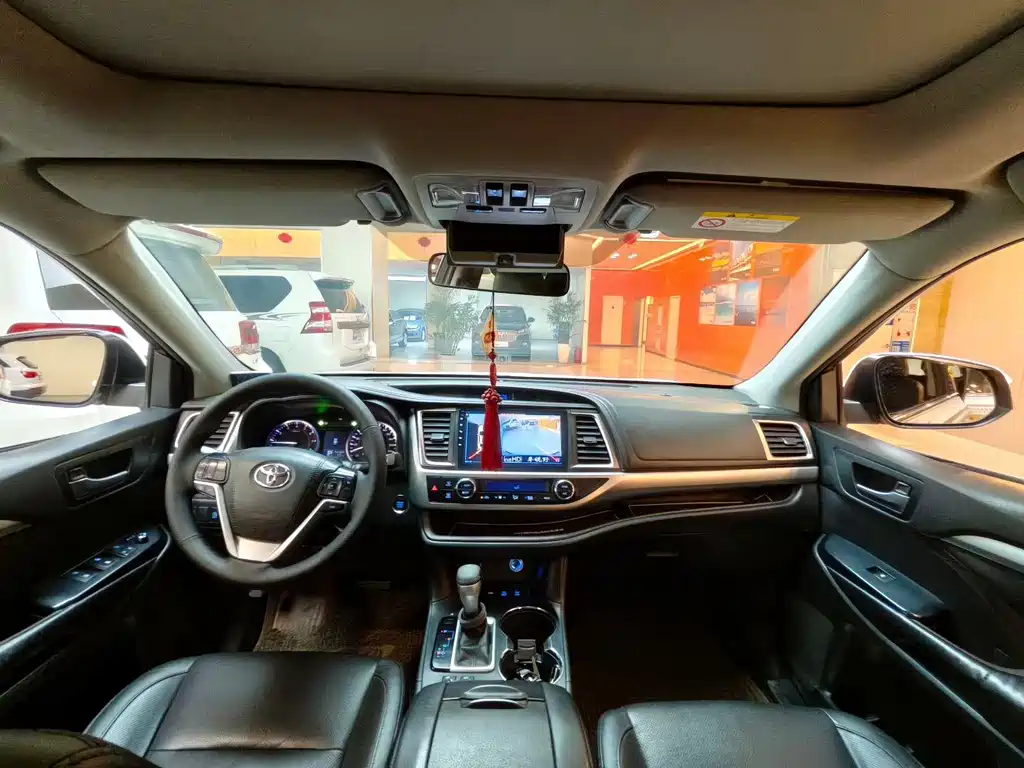 Toyota Highlander 2016 — фото 4