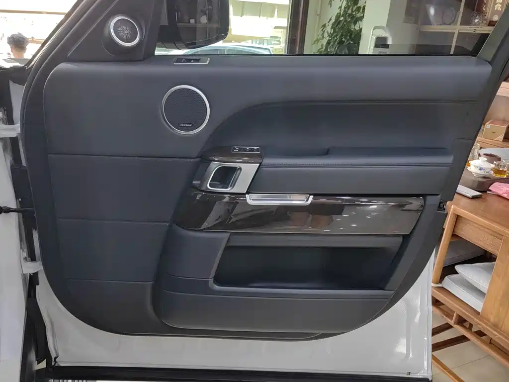 Land Rover Range Rover 2014 — фото 18