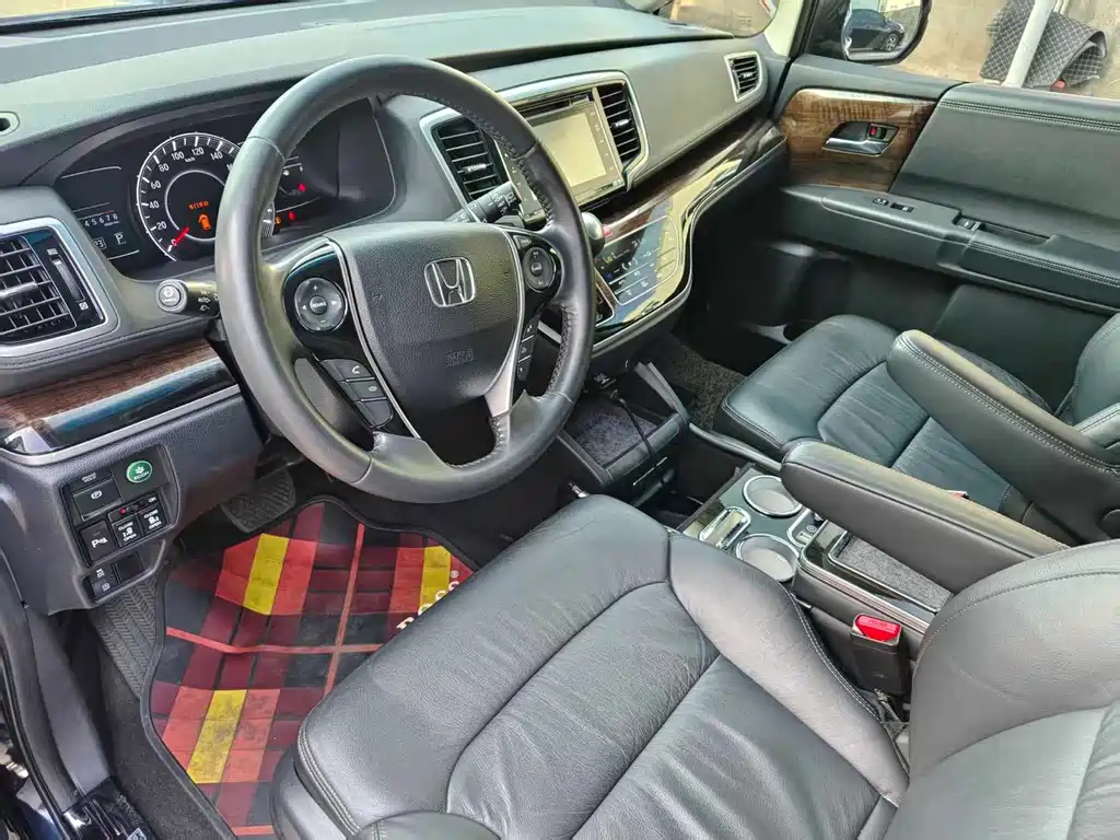 Honda Odyssey 2017 — фото 10