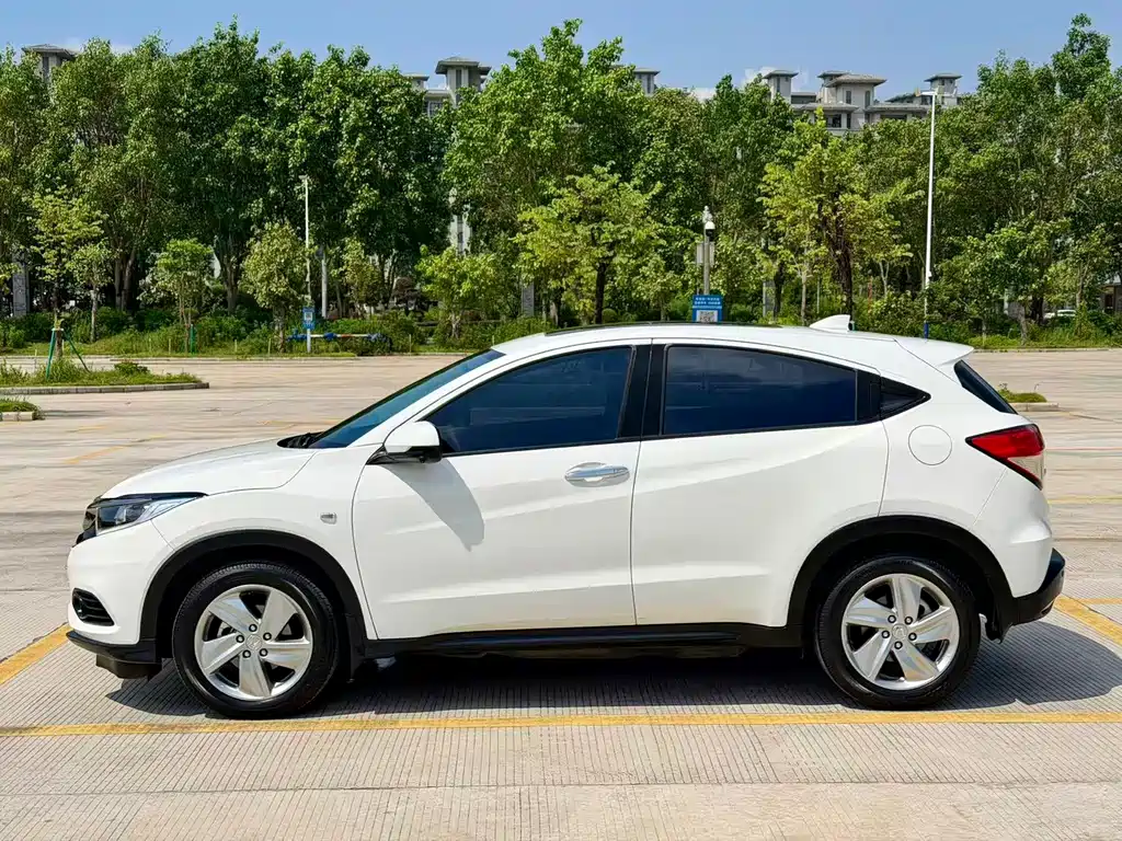 Honda Vezel 2021 — фото 8