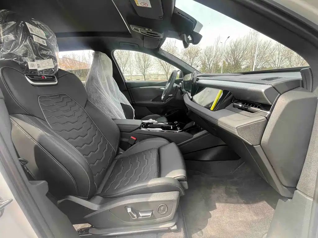 Audi Q6L Sportback E-Tron 2026 — фото 14