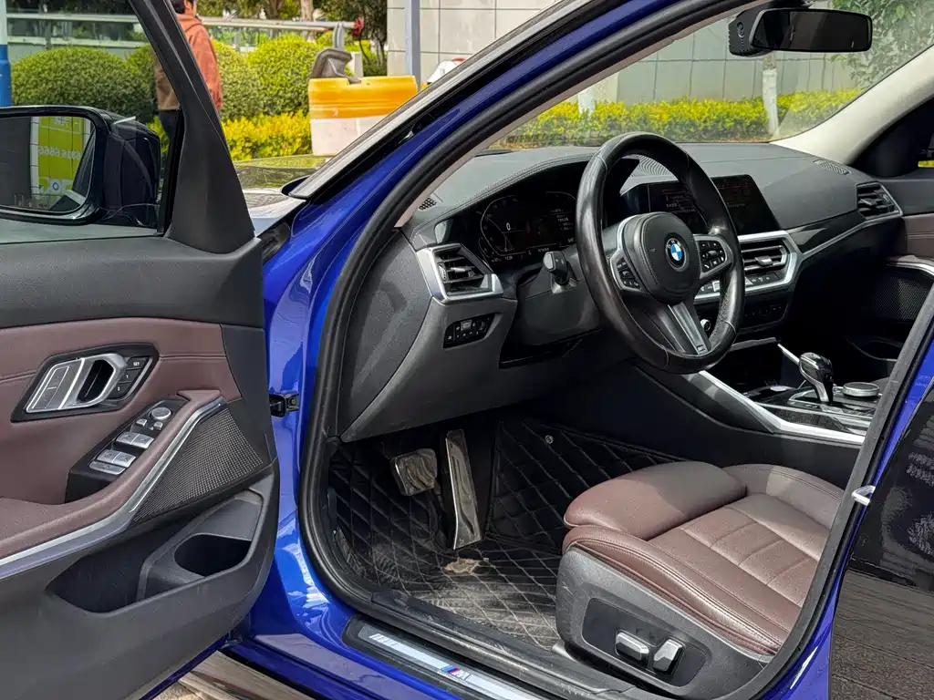BMW 3 Series 2021 — фото 11