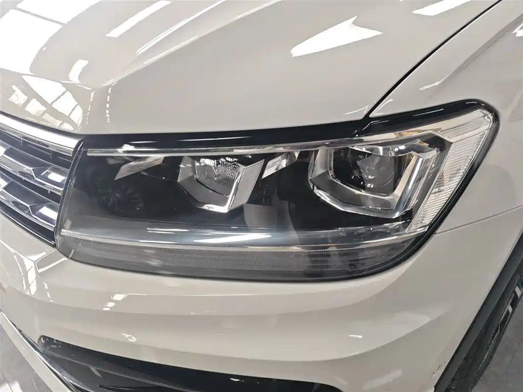Volkswagen Tiguan L 2021 — фото 24