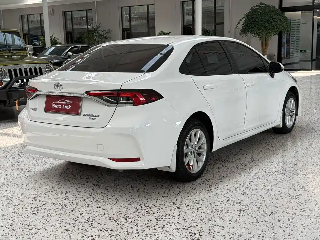 Toyota Corolla 2022 — фото 24
