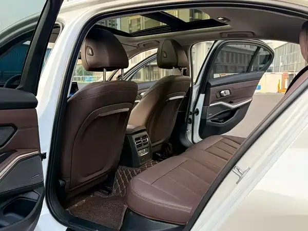 BMW 3 Series 2024