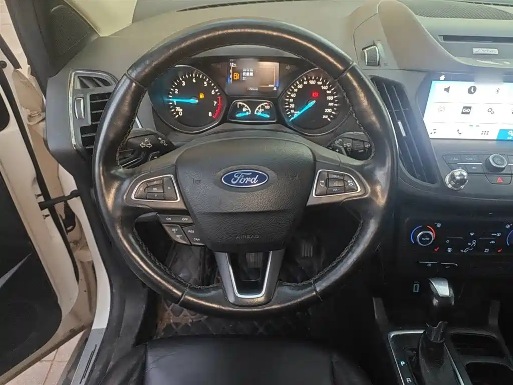 Ford Kuga 2017 — фото 3