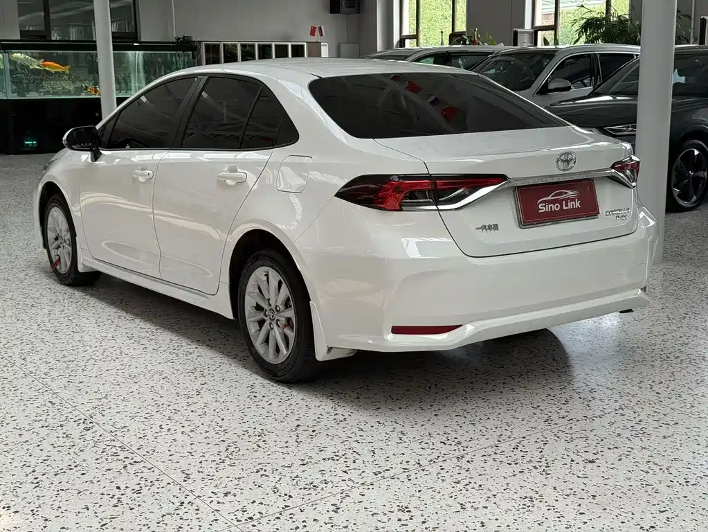 Toyota Corolla 2022 — фото 22