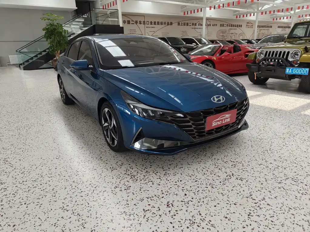 Hyundai Elantra 2023