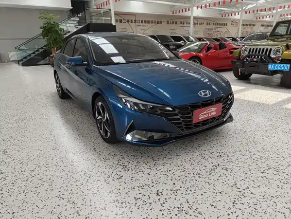 Hyundai Elantra 2023