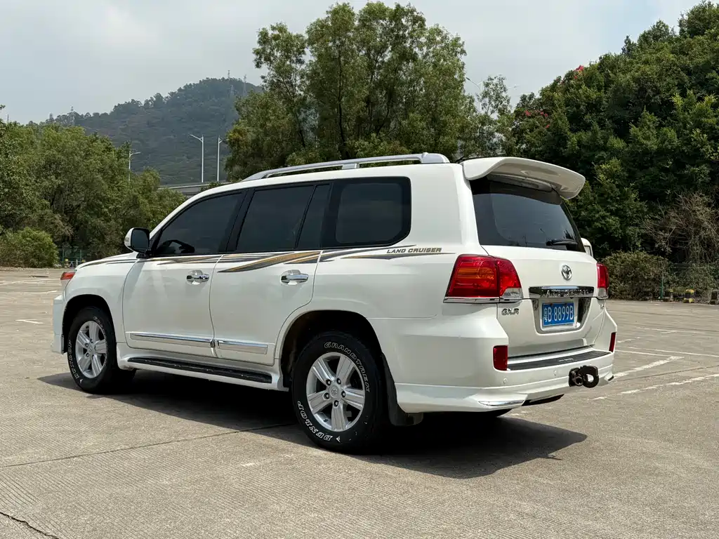 Toyota Land Cruiser 2014 — фото 17