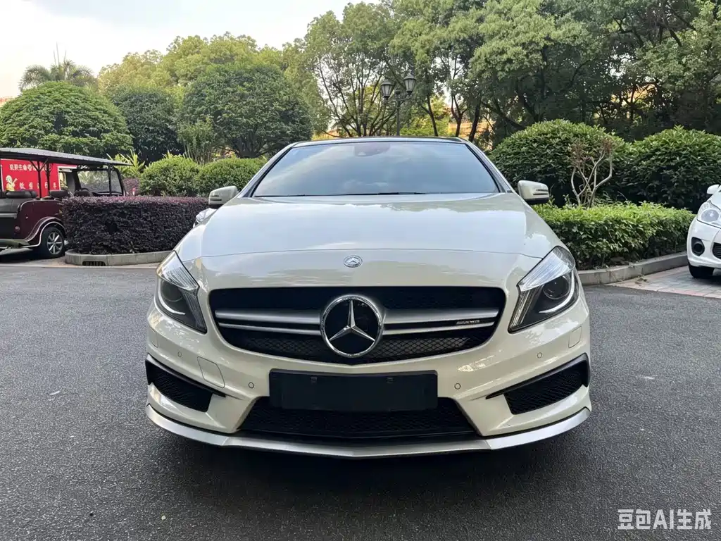 Mercedes-Benz A-Class AMG 2015 — фото 2