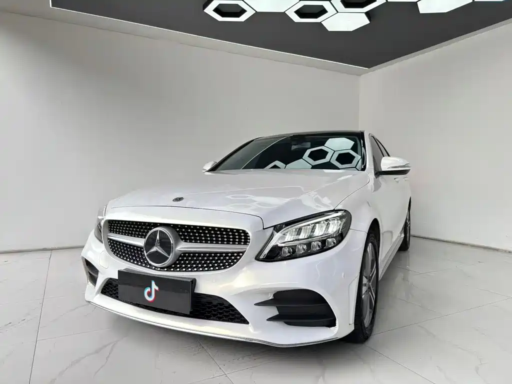 Mercedes-Benz C-Class 2020