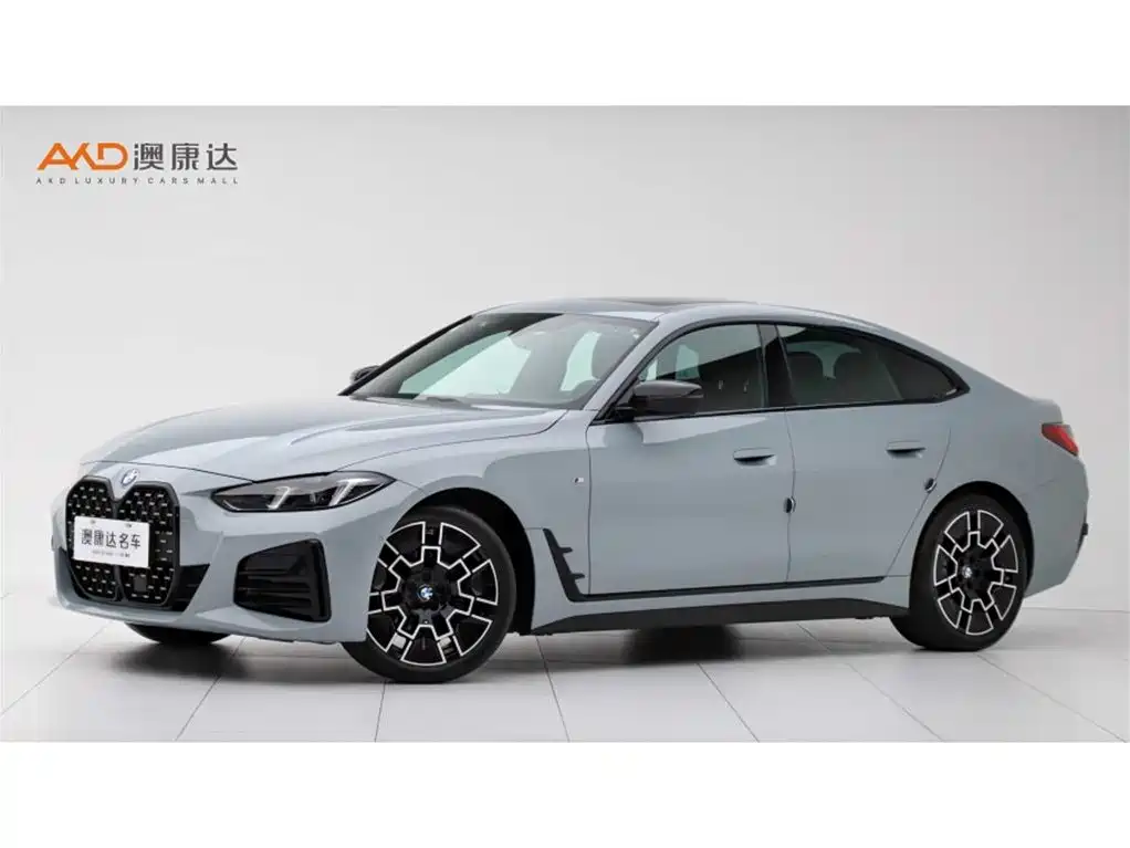 BMW 4 Series 2025 — фото 1