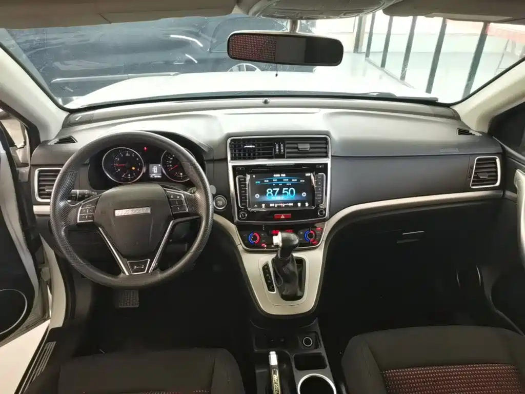 Haval M6 2019 — фото 10
