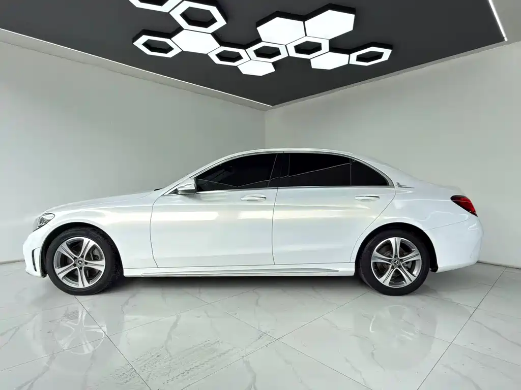 Mercedes-Benz C-Class 2020 — фото 9