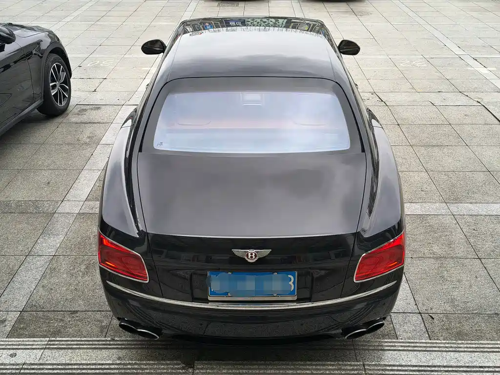 Bentley Flying Spur 2016 — фото 10
