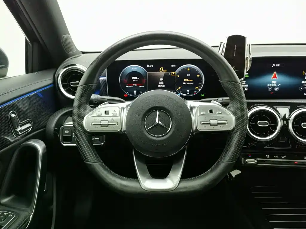 Mercedes-Benz A-Class 2019 — фото 11
