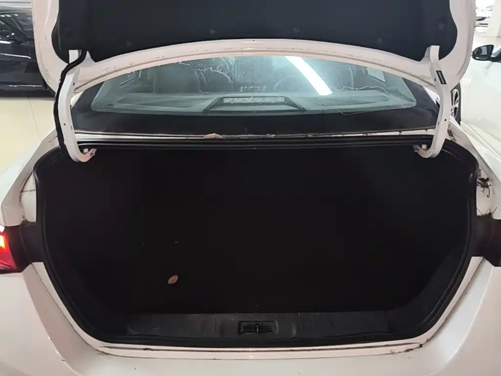 Nissan Sylphy 2024 — фото 19