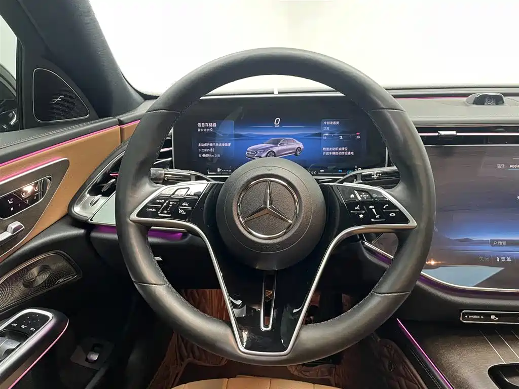 Mercedes-Benz E-Class 2024 — фото 14