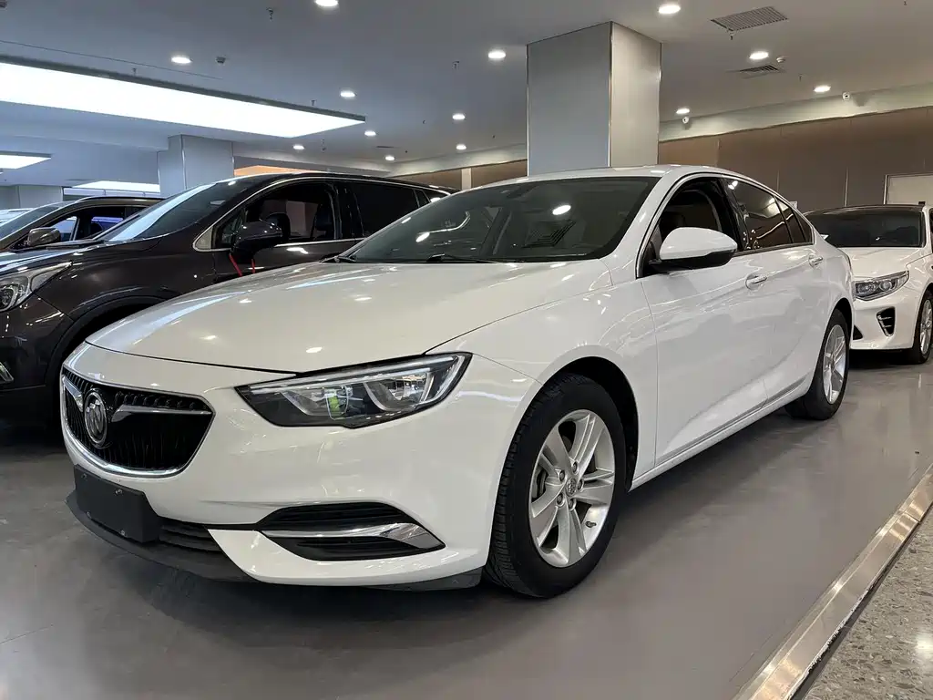 Buick Regal 2020 — фото 1