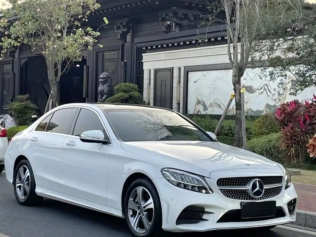 Mercedes-Benz C-Class 2019 — фото 23