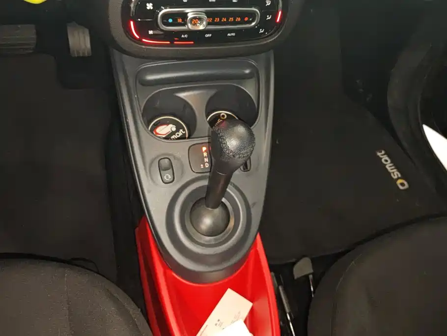 smart fortwo 2017 — фото 16