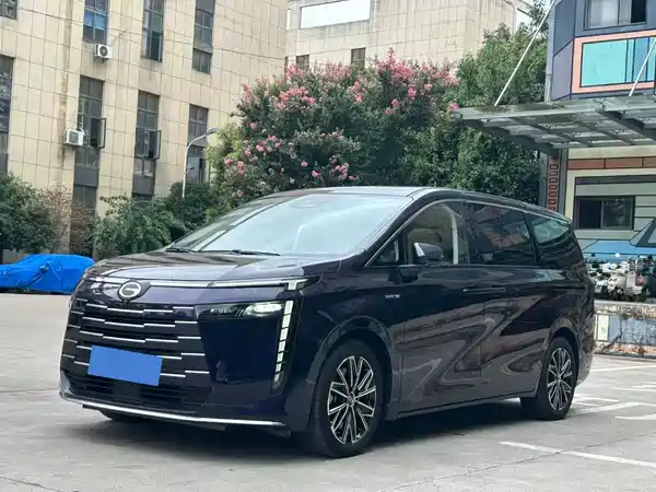 GAC Trumpchi E8 PHEV 2023