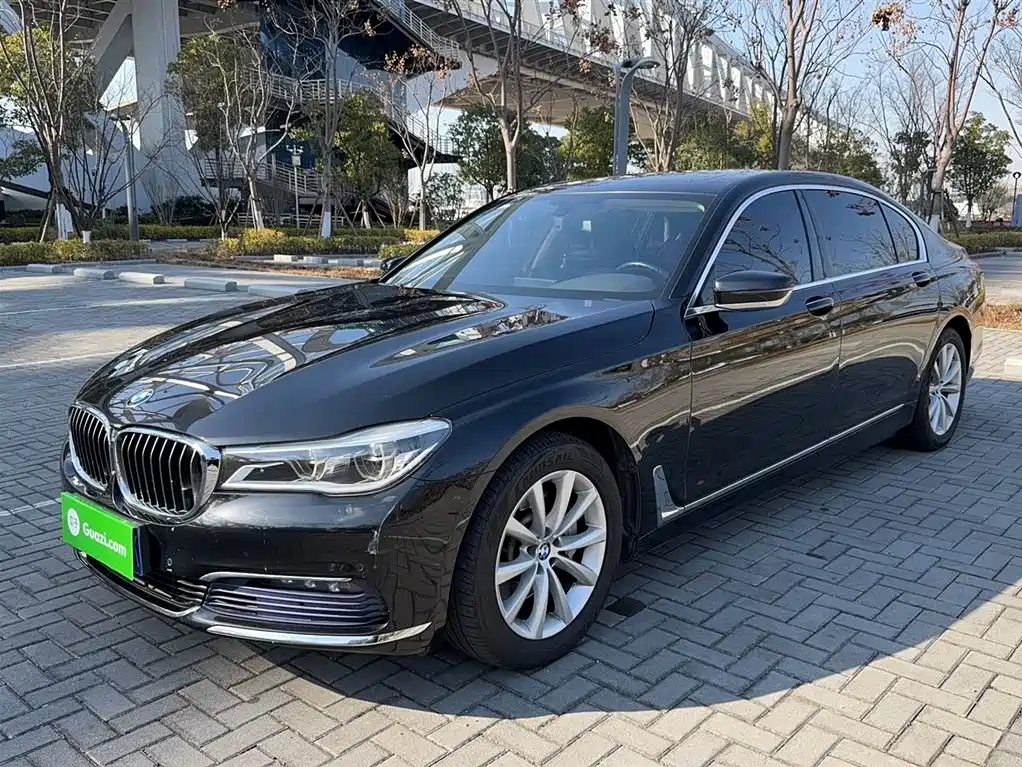 BMW 7 Series 2017 — фото 1