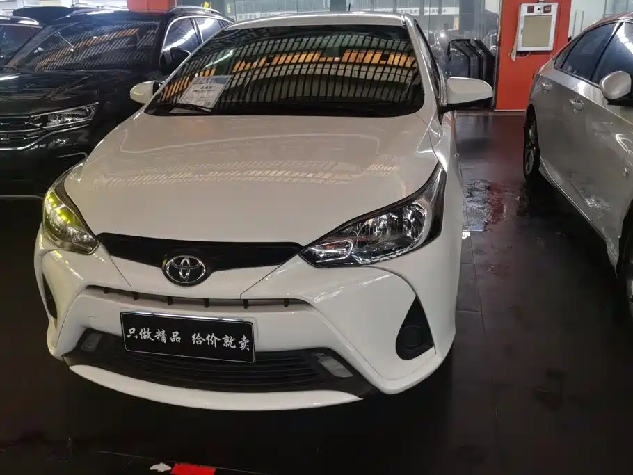 Toyota Yaris L 2021