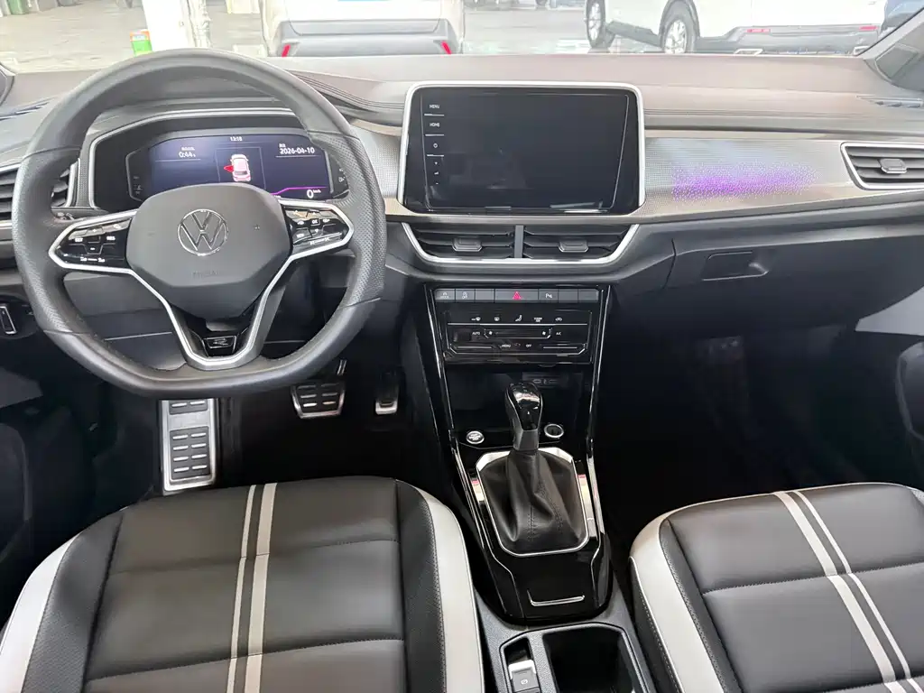 Volkswagen T-Roc 2023 — фото 13