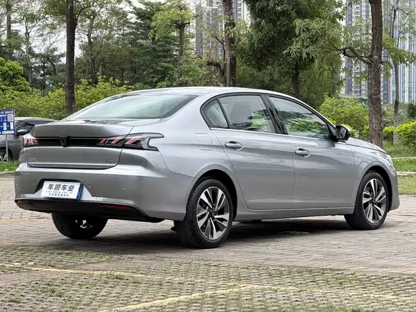 Peugeot 408 2024