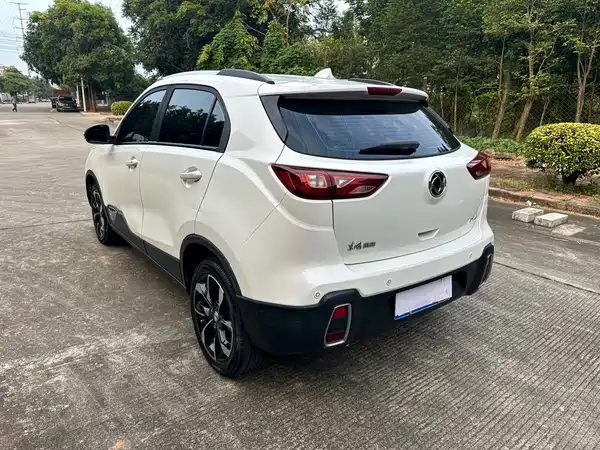Dongfeng Fengshen AX4 2017