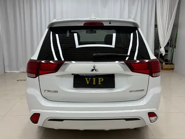Mitsubishi Outlander 2022