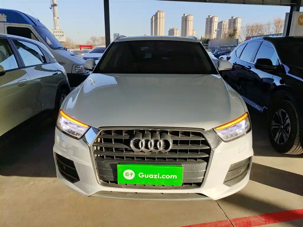 Audi Q3 2019 — фото 19