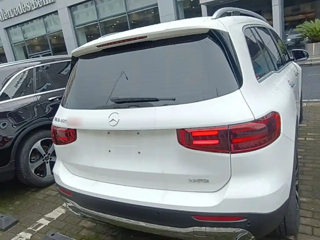 Mercedes-Benz GLB 2023