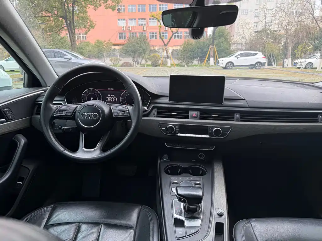 Audi A4L 2017 — фото 9